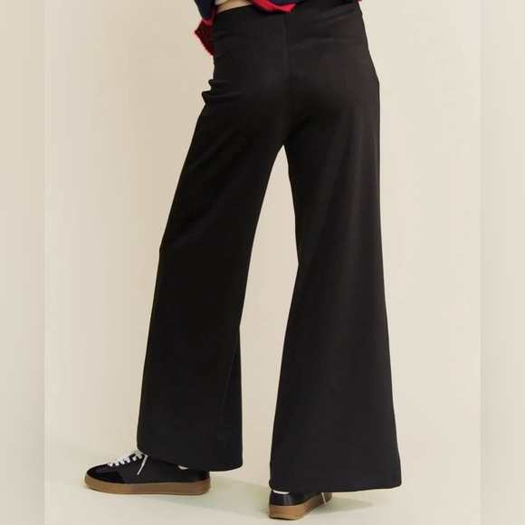 Women's Black Wide-Leg Pants - Picture 3 of 3